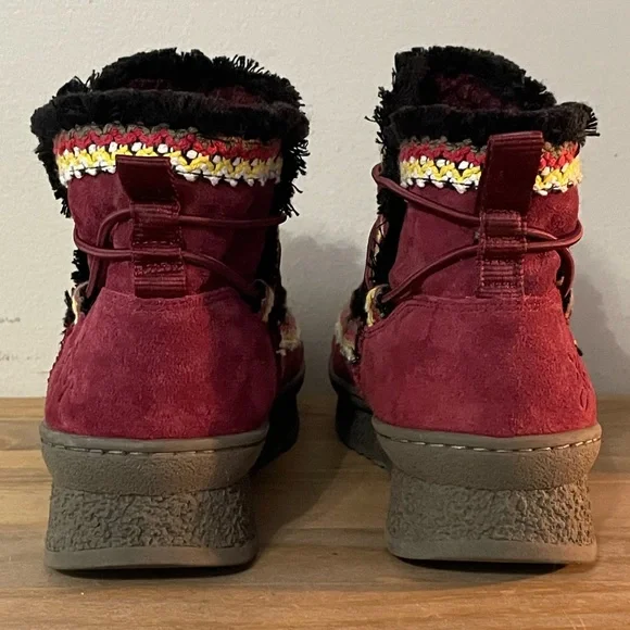 OTBT Terreno Cherry Faux Fur Lined Cold Weather Boots Women’s Size: - Picture 3 of 5